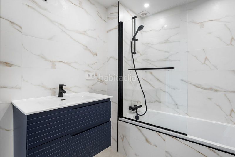 Foto b98f11c8-e90a-4603-9056-36e967355802. Planta baja en Nueva Andalucía centro Marbella
