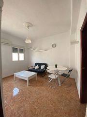 Alquiler Piso  Avinguda de la malva-rosa. Piso para estudiantes