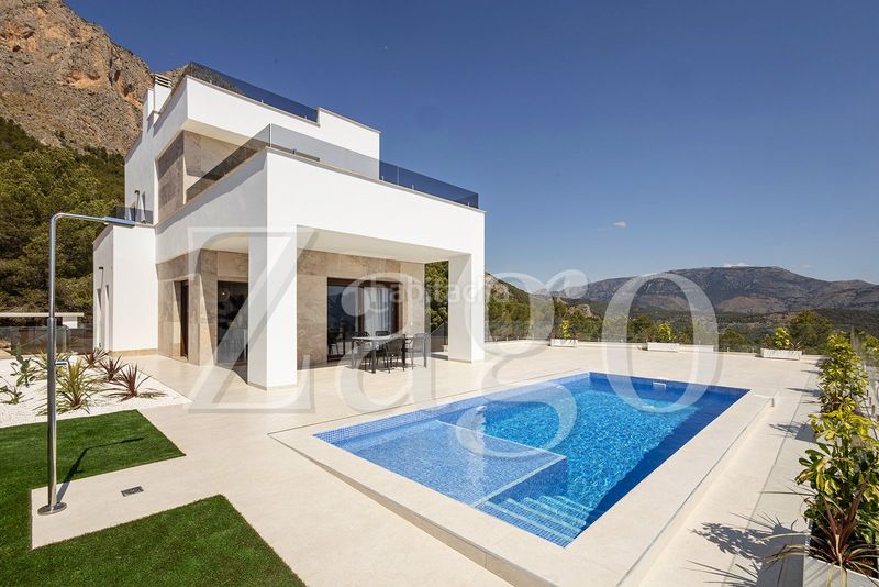 Foto 67dd70f5-4a7d-49c9-be8a-160d5de1d556. Casa amb aparcament a balcón de ponoig - Polop paradis - Polop hills Polop