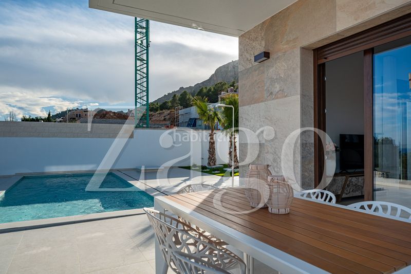 Foto 6847fbc9-bd8b-4480-80ac-d113ee828861. Casa amb aparcament a balcón de ponoig - Polop paradis - Polop hills Polop