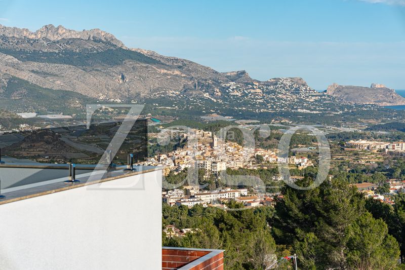Foto b110b024-c24e-4999-8bc4-07787f6a0992. Casa amb aparcament a balcón de ponoig - Polop paradis - Polop hills Polop