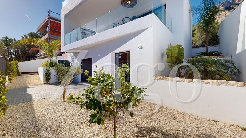 Foto c54ed846-002c-4706-9bee-97932792944a. Casa amb aparcament a balcón de ponoig - Polop paradis - Polop hills Polop