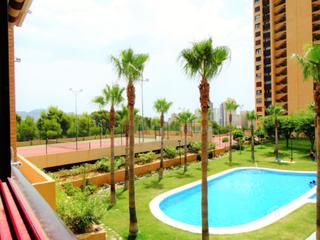 Pis a Calle presidente adolfo suarez 12. Venta de piso en exclusiva urbanización en vía parque, benidorm