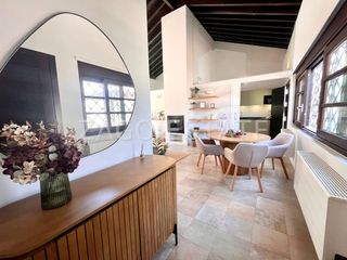 Casa adossada a Jerónimo y Avileses