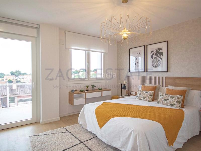 Foto 2ee257b7-d945-4f62-8b5e-2414416ed0a0. Casa adossada a calle serra gelada 23 a Montebello - Nou Espai Nucia (la)