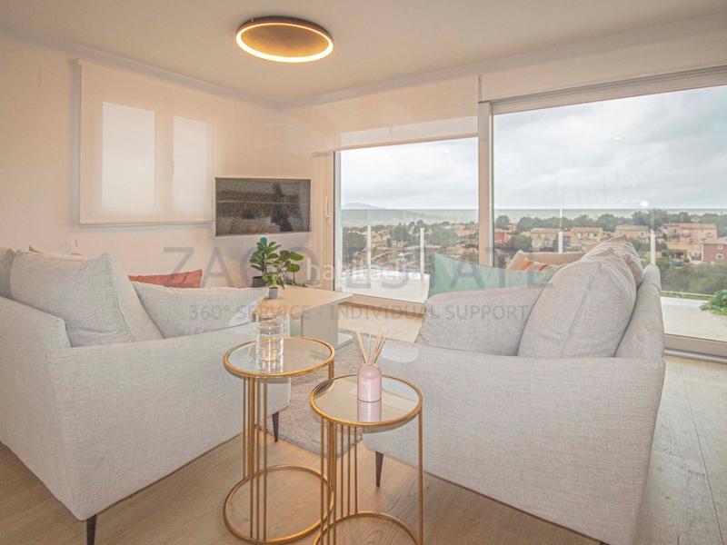 Foto 435d6b3e-3015-4506-ab1a-65e02ff4046a. Casa adossada a calle serra gelada 23 a Montebello - Nou Espai Nucia (la)