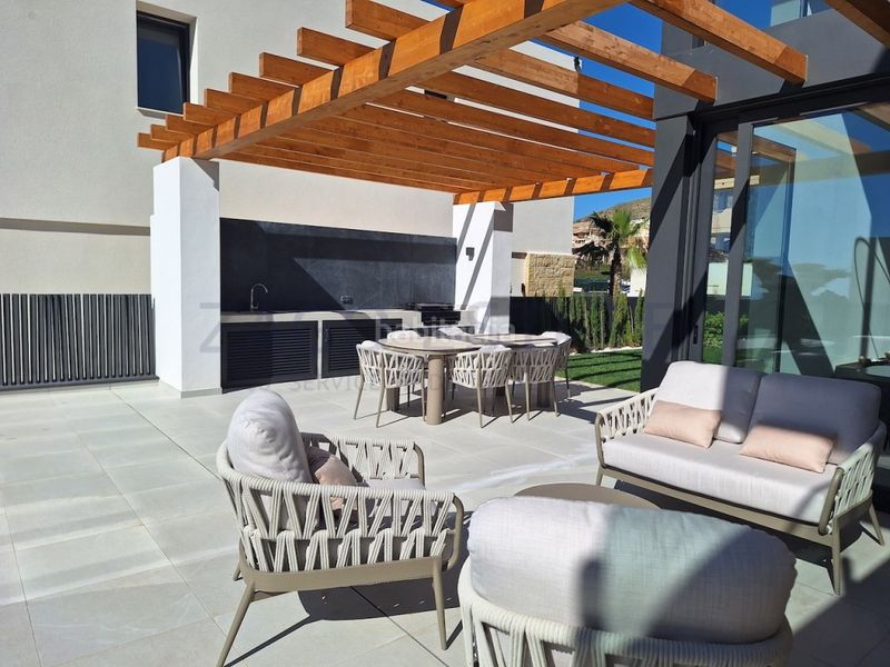 Foto c936cb91-ab83-46f3-8257-33b0d4901a3e. Casa a calle berna 2 a Golf Bahía Finestrat