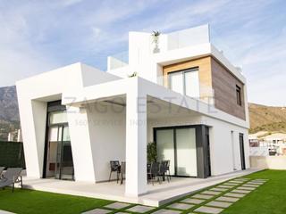 Maison à Calle nules de 8-a. Villa de obra nueva a muy cerca de campos de golf