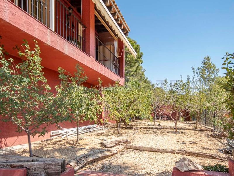 Foto b8b8d876-4aea-4935-bd11-a01e747ed276. Chalet in n/a in La Nucia Pueblo Nucia (la)