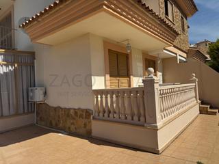 Piso en Calle berna 6. Venta de magnífico piso en planta baja con terraza, jardín priva