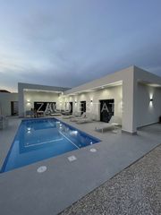 Maison à Romana (la)