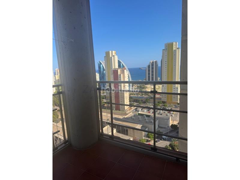Foto 616d7aa5-f559-4e29-8a1d-94f47f3a6d21. Alquiler piso en calle presidente adolfo suarez 24 piso en planta alta con vistas al mar larga temporada vía parque, en Benidorm