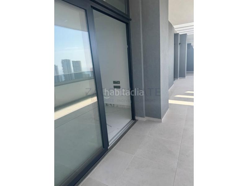 Foto 11fc2ec8-57cd-46ee-b795-dcdebfa2476f. Dachwohnung in calle presidente adolfo suarez in Via Parque Benidorm