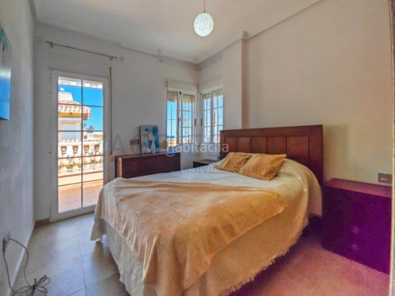 Foto 76e629fa-bf41-46e6-8124-9896bfc3b1cc. Chalet mit parking in Torreblanca Torrevieja