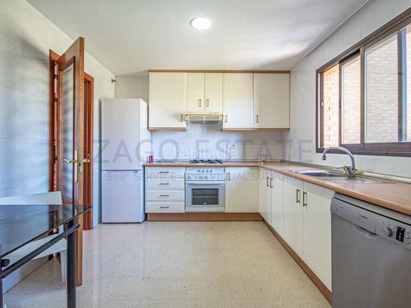 Foto bf21b9dc-09ab-4ce7-8ff0-a8b345008ad4. Flat with parking pool in Playa Poniente Benidorm