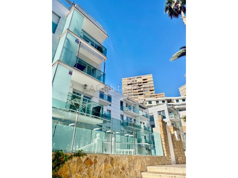 Foto cee4e6e5-a6eb-4443-a55c-22386c1a49ae. Rent flat in calle la cala 2 in Playa Poniente Benidorm