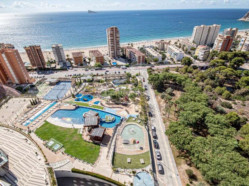 Foto 9a81acaa-62f3-4e82-8d5e-2960c3a4eba0. Rent flat with parking in Playa Poniente Benidorm