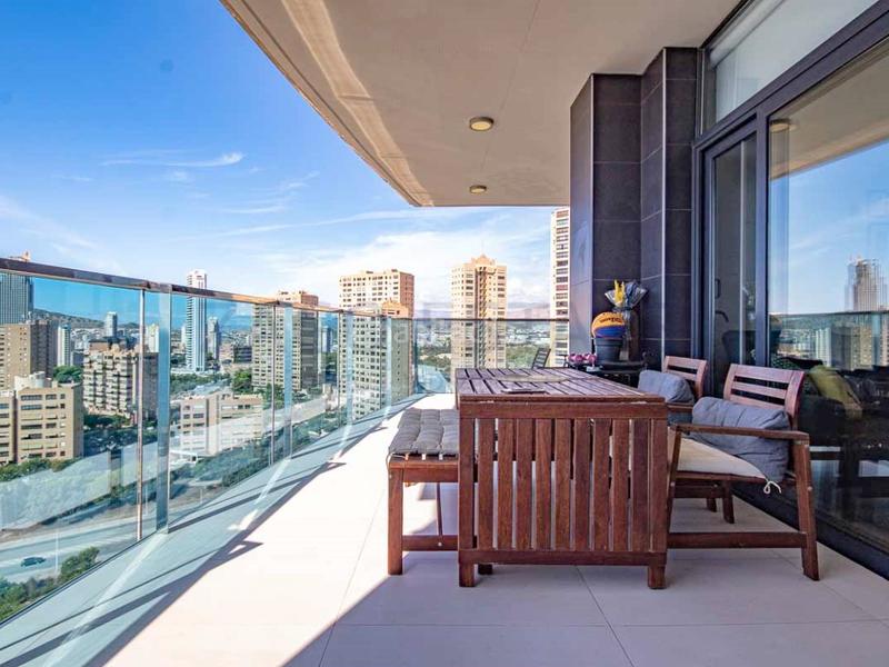 Foto d5e34192-d4e6-4c9f-a605-a70e280f935e. Rent flat with parking in Playa Poniente Benidorm