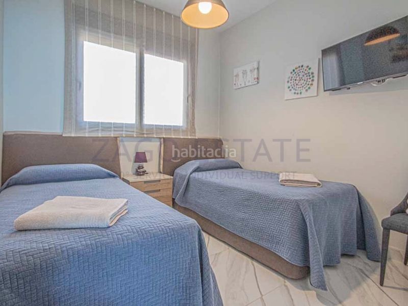 Foto 484e9390-f483-439b-9660-8b27b0361aa5. Rent flat with parking pool in Playa Poniente Benidorm
