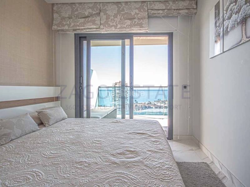 Foto dc10b06f-428e-41cd-b59f-00fd66583046. Rent flat with parking pool in Playa Poniente Benidorm