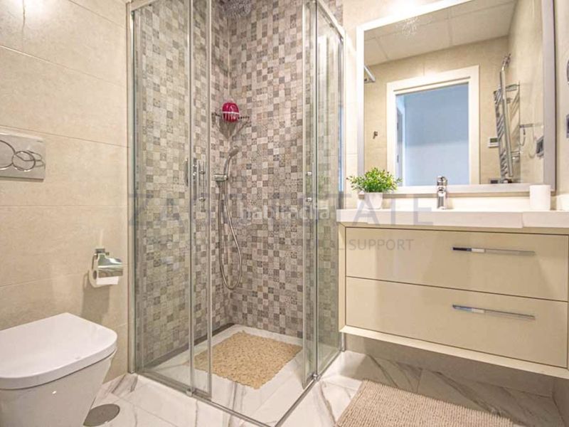 Foto def25687-080a-49db-a053-bf2ce0595cfc. Rent flat with parking pool in Playa Poniente Benidorm