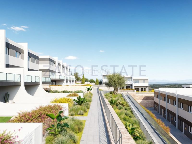 Foto a8a39eff-d3c9-4918-9097-63203e35aeac. Casa adossada amb piscina a balcón de Finestrat-terra marina Finestrat