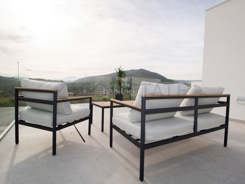 Foto 8a0624a0-e1ac-473b-a070-6c5d2e1c2796. Casa a balcón de Finestrat-terra marina Finestrat