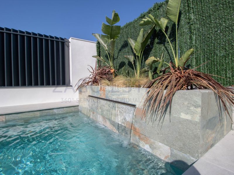 Foto a1ae0161-8e00-4874-9259-906d1ba70f8e. Casa a balcón de Finestrat-terra marina Finestrat