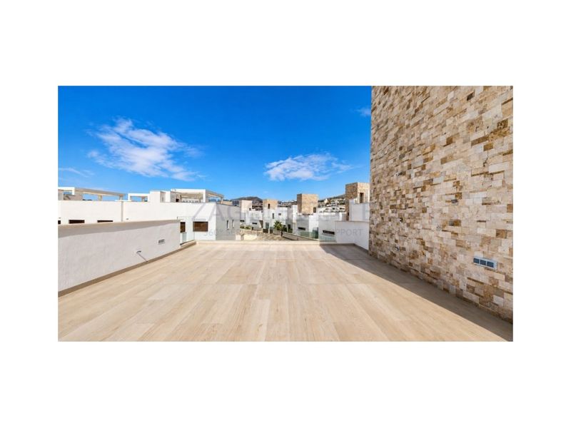 Foto 5eb21e69-72c9-4dd6-b35e-12ceea4b576a. Casa amb piscina a balcón de Finestrat-terra marina Finestrat