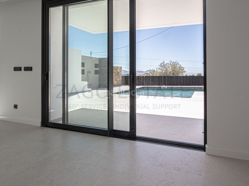 Foto d9a055fd-2849-4a28-9f27-15cc9ea5461c. Casa amb aparcament a Escandinavia-Cautivador Alfàs del Pi (l´)