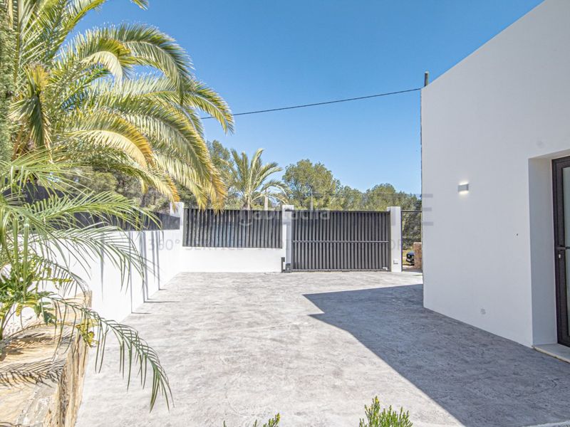 Foto fea87174-741e-4221-8eed-c37b46dfcc99. Casa amb aparcament a Escandinavia-Cautivador Alfàs del Pi (l´)