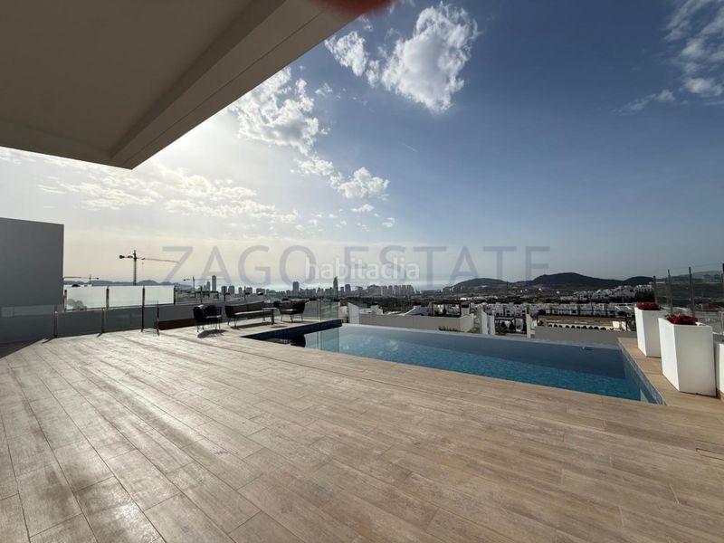 Foto 1de48564-d5cb-4a5e-8c74-d834220742ac. Casa amb aparcament a balcón de Finestrat-terra marina Finestrat