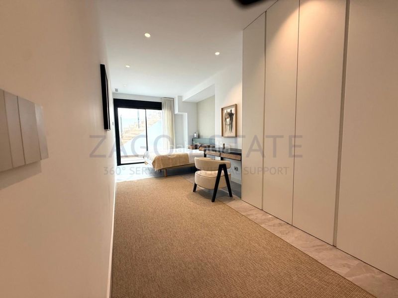 Foto 3d32bded-378d-4d0a-ae27-240dd60c45d8. Casa amb aparcament a balcón de Finestrat-terra marina Finestrat