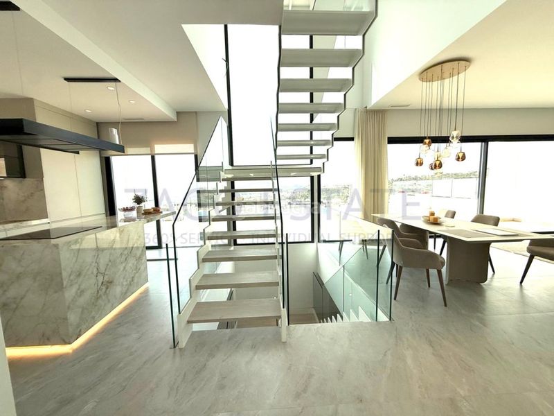 Foto 66d4aa52-a099-4d06-ace5-90c2f6d26468. Casa amb aparcament a balcón de Finestrat-terra marina Finestrat