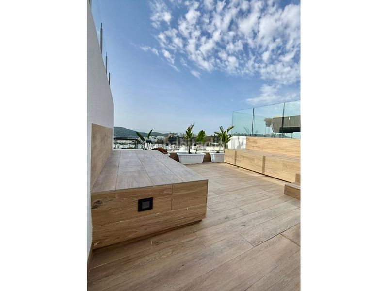 Foto 6e04c9d4-e893-4fa1-9669-dbd53996fe32. Casa amb aparcament a balcón de Finestrat-terra marina Finestrat