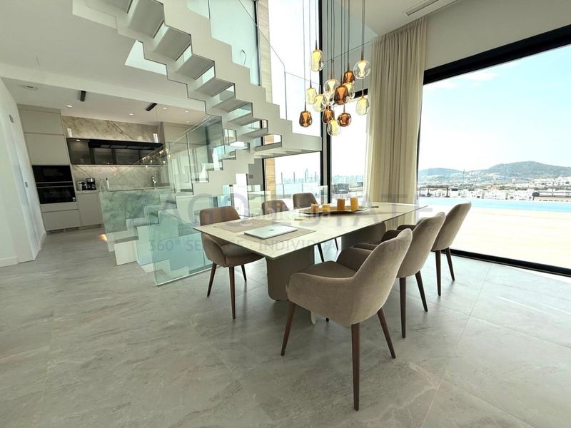 Foto 92ebfa2f-ae52-4991-863e-96437075a7e3. Casa amb aparcament a balcón de Finestrat-terra marina Finestrat