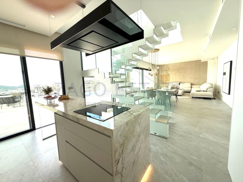 Foto ea4436f0-acf3-4faa-b170-58ed4f179a60. Casa amb aparcament a balcón de Finestrat-terra marina Finestrat