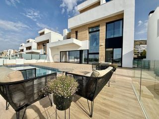 Casa  Calle puerto rico de. Se vende villa unifamiliar e independiente diseñada para quienes