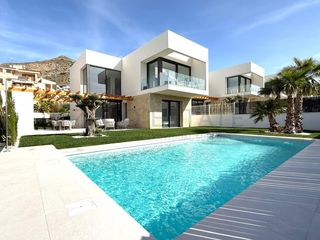 Casa  Calle berna. Se vende espectacular villa de obra nueva en finestrat, lista pa