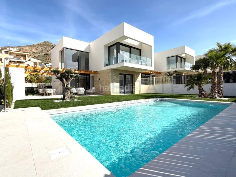 Foto 7f014a05-e0f0-4c3b-897e-082ef6088cad. Casa amb aparcament a Golf Bahía Finestrat
