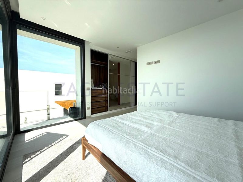Foto c67bf18a-913e-4d24-bfcf-cb52f6fadc12. Casa amb aparcament a Golf Bahía Finestrat