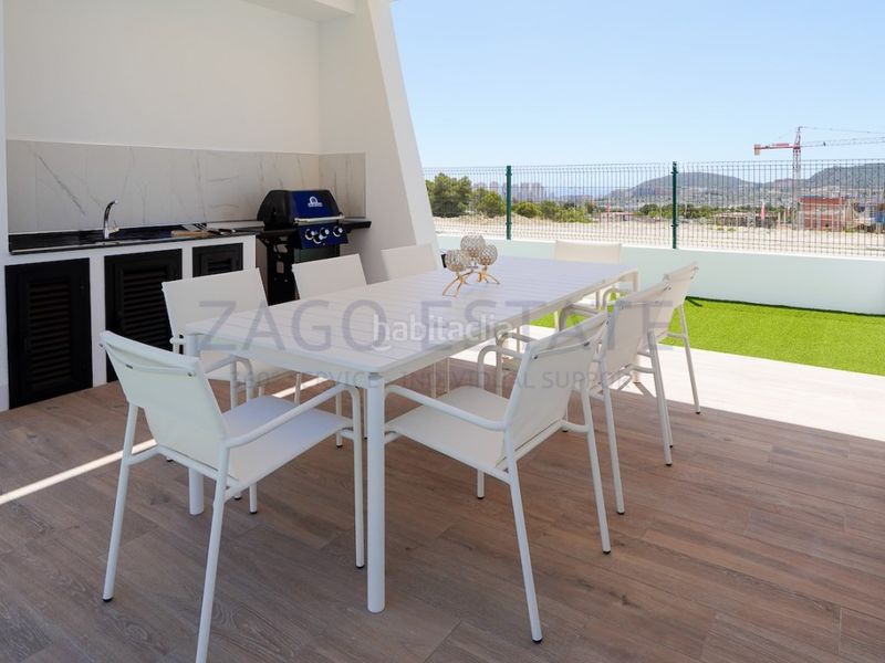 Foto 01cf75a0-d7ac-4573-b6c2-e19590e7b1ec. Casa amb aparcament a balcón de Finestrat-terra marina Finestrat