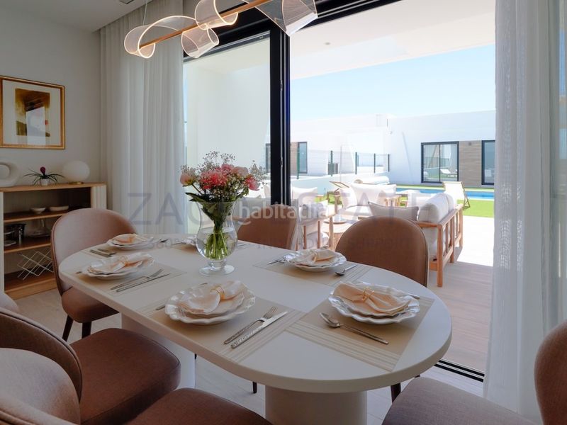 Foto 0374fc78-b646-4988-92a4-2d53b47d0360. Casa amb aparcament a balcón de Finestrat-terra marina Finestrat