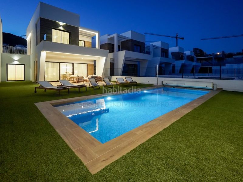 Foto 306fa468-98f8-4b85-b082-60e535a56d95. Casa amb aparcament a balcón de Finestrat-terra marina Finestrat