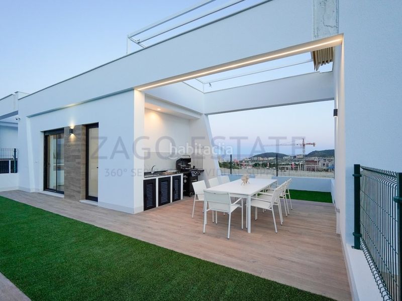 Foto 51e99304-e388-4b99-9e82-fcdacaad80b9. Casa amb aparcament a balcón de Finestrat-terra marina Finestrat