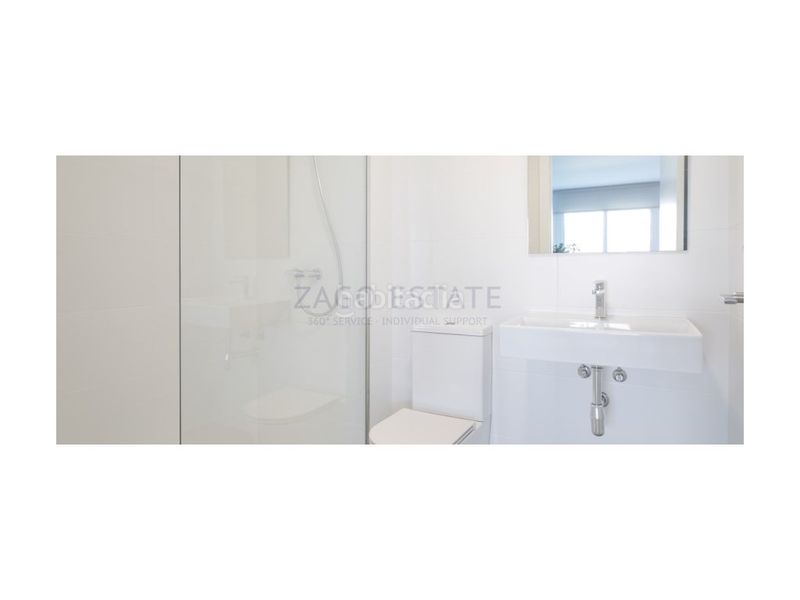 Foto f6d9028a-0737-4ed3-9871-7c4ea76f9760. Casa adossada amb aparcament a balcón de Finestrat-terra marina Finestrat