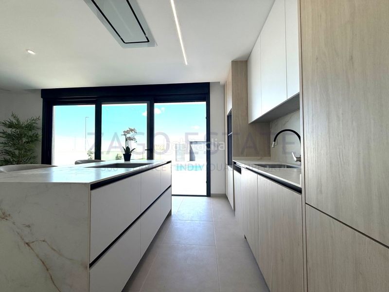 Foto 442ed362-3725-4908-ac2a-3a290750aa57. Casa amb aparcament a balcón de Finestrat-terra marina Finestrat