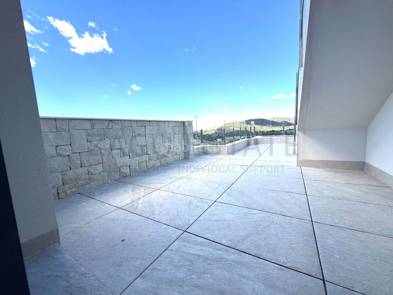 Foto 62429a87-f755-4d27-ae6d-f5bb073c4296. Casa amb aparcament a balcón de Finestrat-terra marina Finestrat