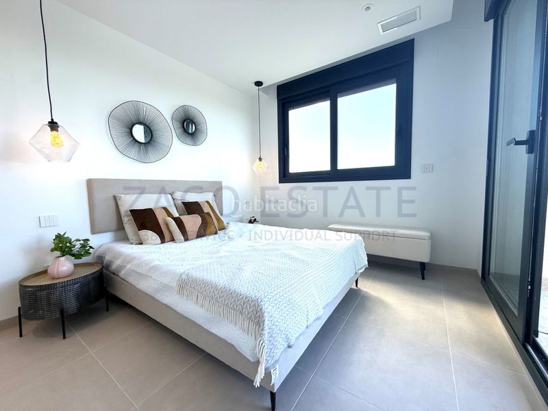 Foto a4b9ab43-bb23-416d-8012-78ede6b5f375. Casa amb aparcament a balcón de Finestrat-terra marina Finestrat