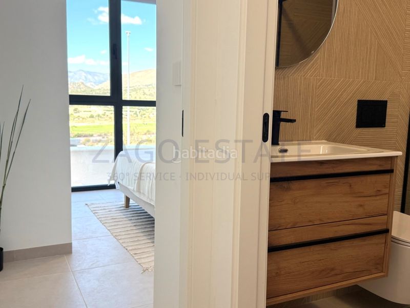 Foto cc777696-2044-4403-a1fc-16ff36731752. Casa amb aparcament a balcón de Finestrat-terra marina Finestrat